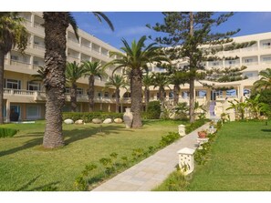 Front of property - Hotel Les Colombes (Hammamet)