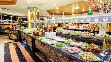 Petit déjeuner buffet compris tous les jours