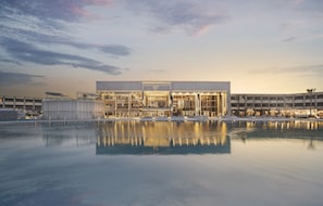 2 indoor pools, 3 outdoor pools, open 8 AM to 5 PM, pool loungers