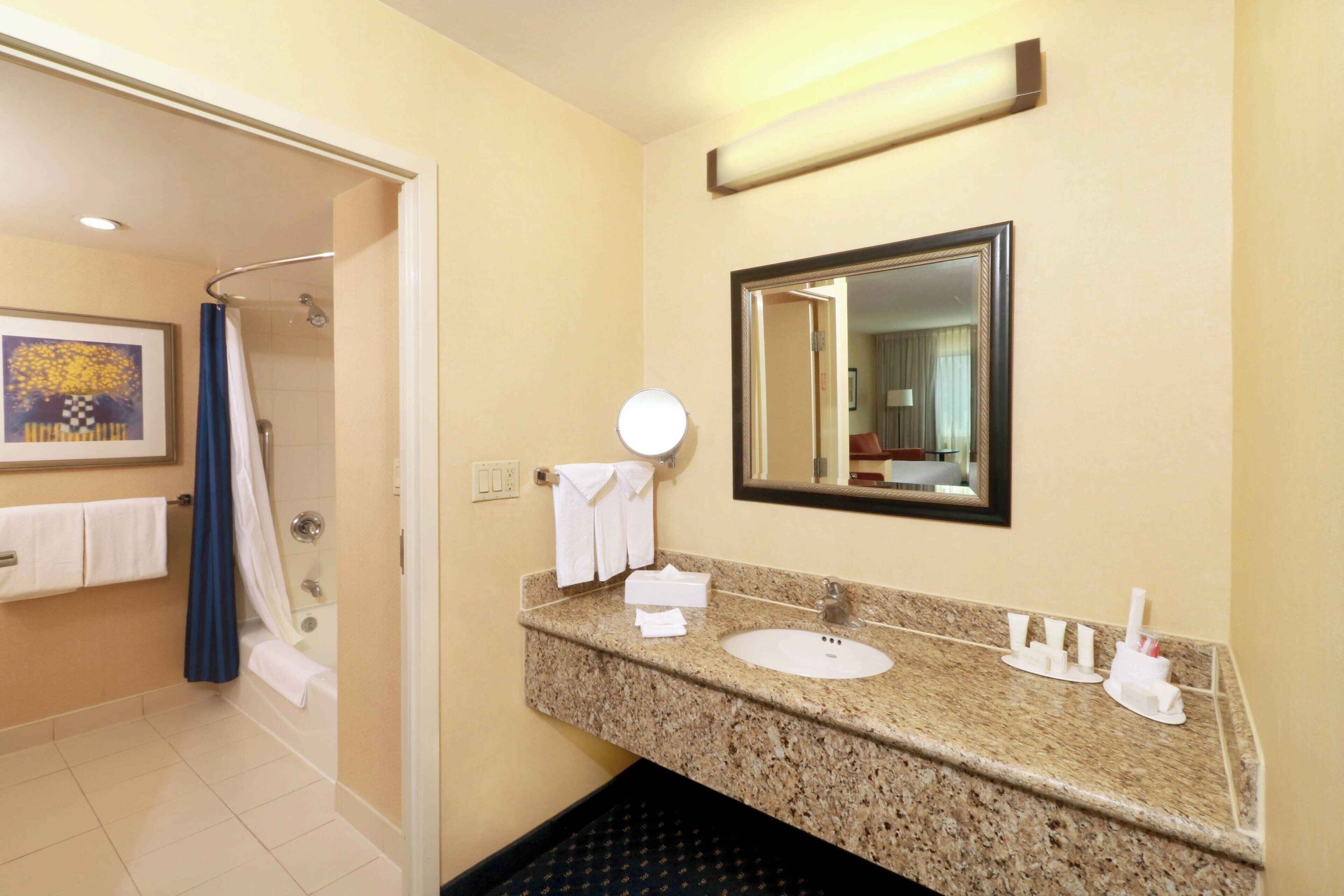 1 bedroom, premium bedding, in-room safe, desk