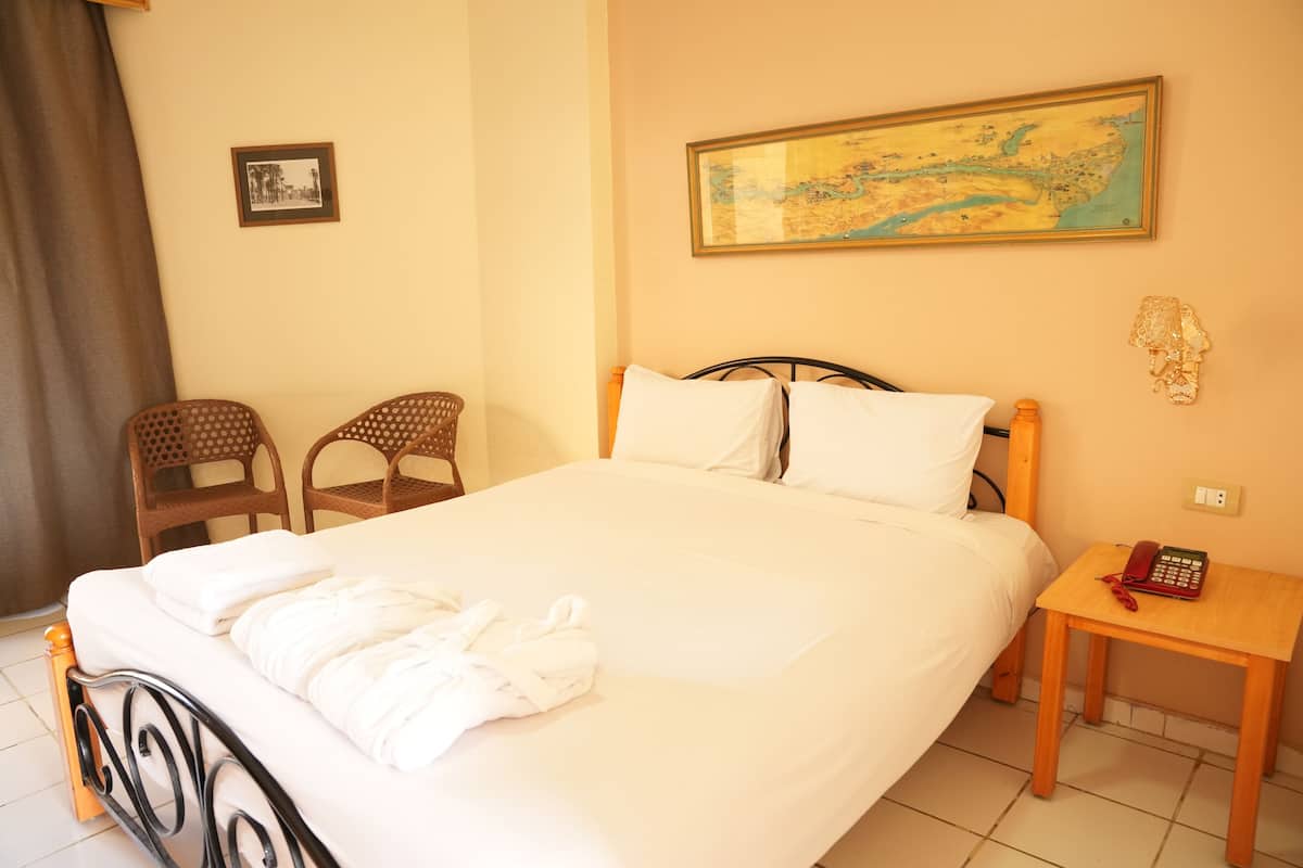 Deluxe Single Room | Blackout drapes, individually furnished, bed sheets