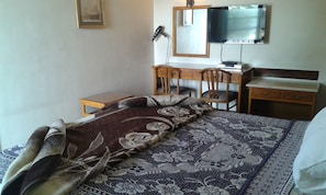 Pillowtop beds, free cribs/infant beds, rollaway beds, free WiFi