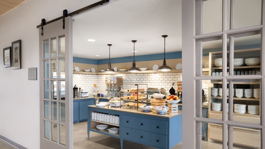 Country Inn & Suites by Radisson, Houghton, MI
