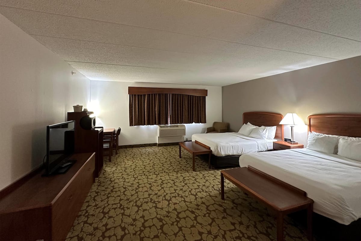 In-room safe, desk, iron/ironing board, free cribs/infant beds