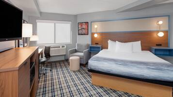 Deluxe Room, 1 King Bed, Non Smoking | Jetted tub
