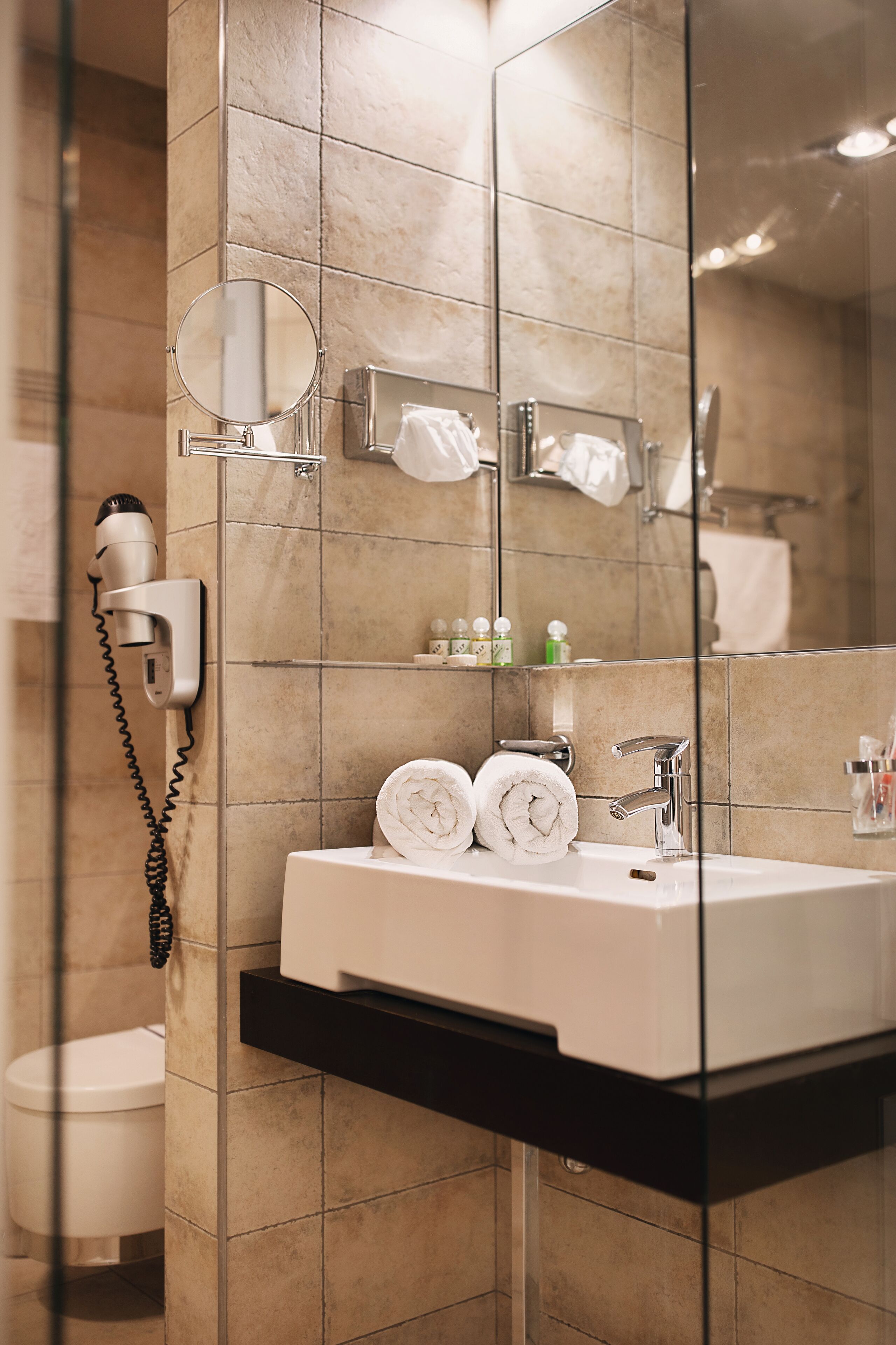 Deluxe Room | Bathroom