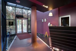 Lobby - Cosmopolit Hotel (Kharkiv)