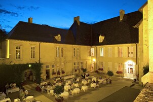 Dinner served, French cuisine