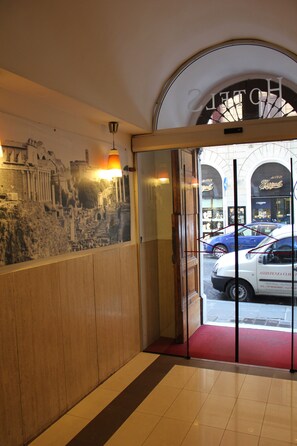 Property entrance - Hotel Sallustio (Rome)