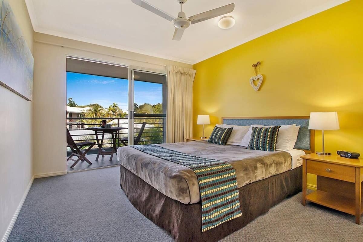 3 Bedroom Poolside Townhouse | In-room safe, iron/ironing board, rollaway beds, free WiFi