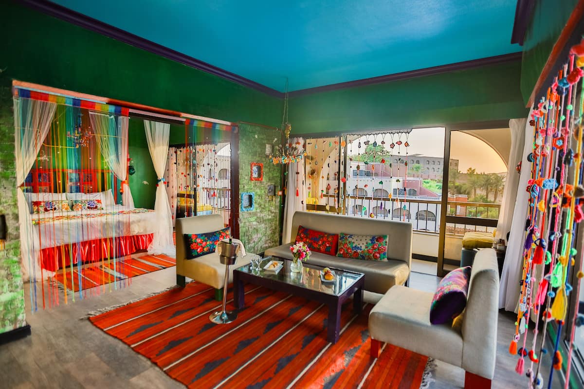 Design Suite, Terrace, River View | 1 bedroom, minibar, in-room safe, iron/ironing board