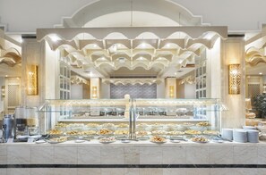 Free daily buffet breakfast