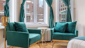 Quarto superior | Área de estar | TV de tela plana