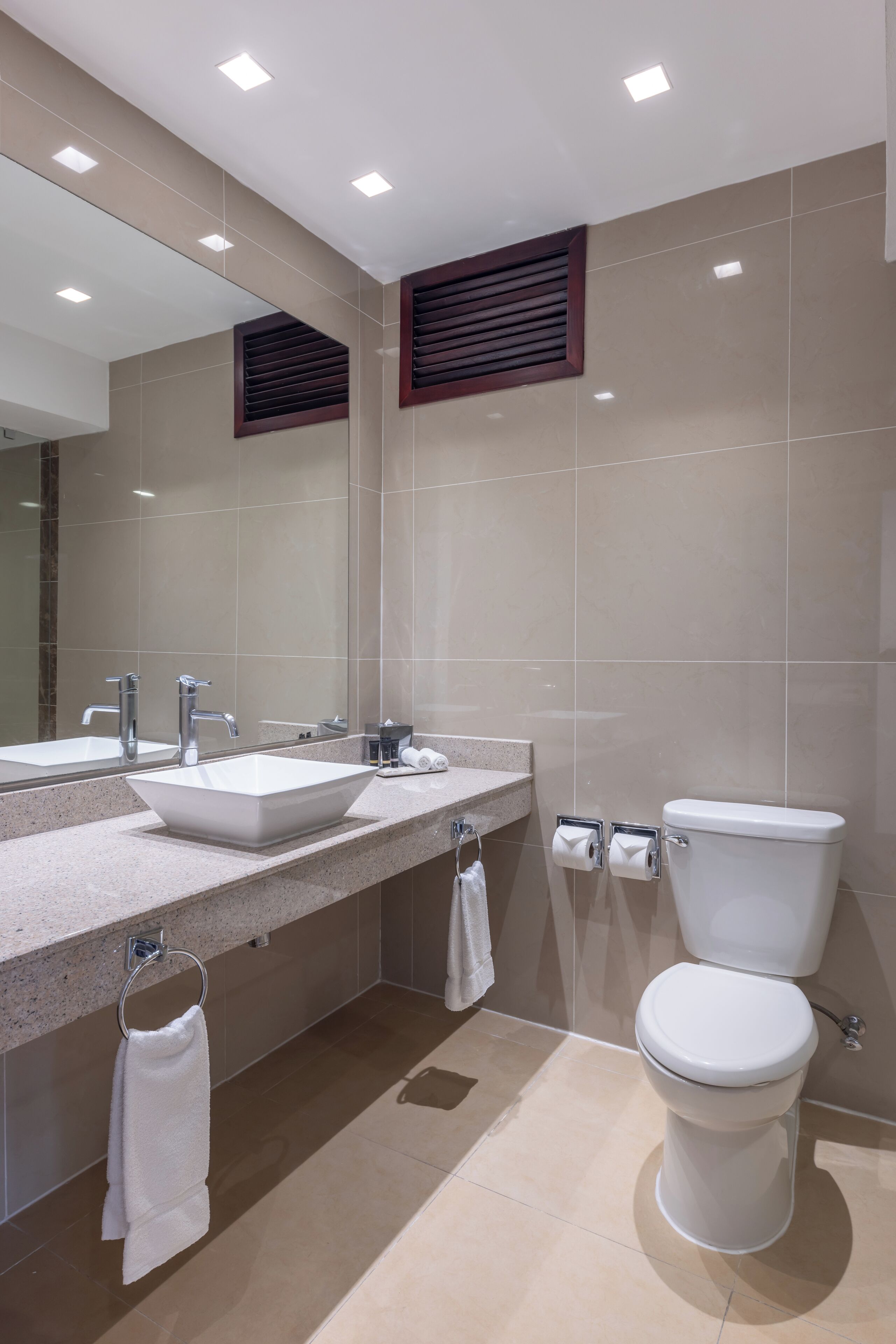 shower, rainfall showerhead, free toiletries, hair dryer