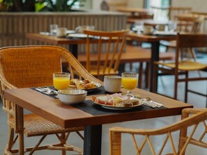 Daily buffet breakfast (EUR 16 per person)
