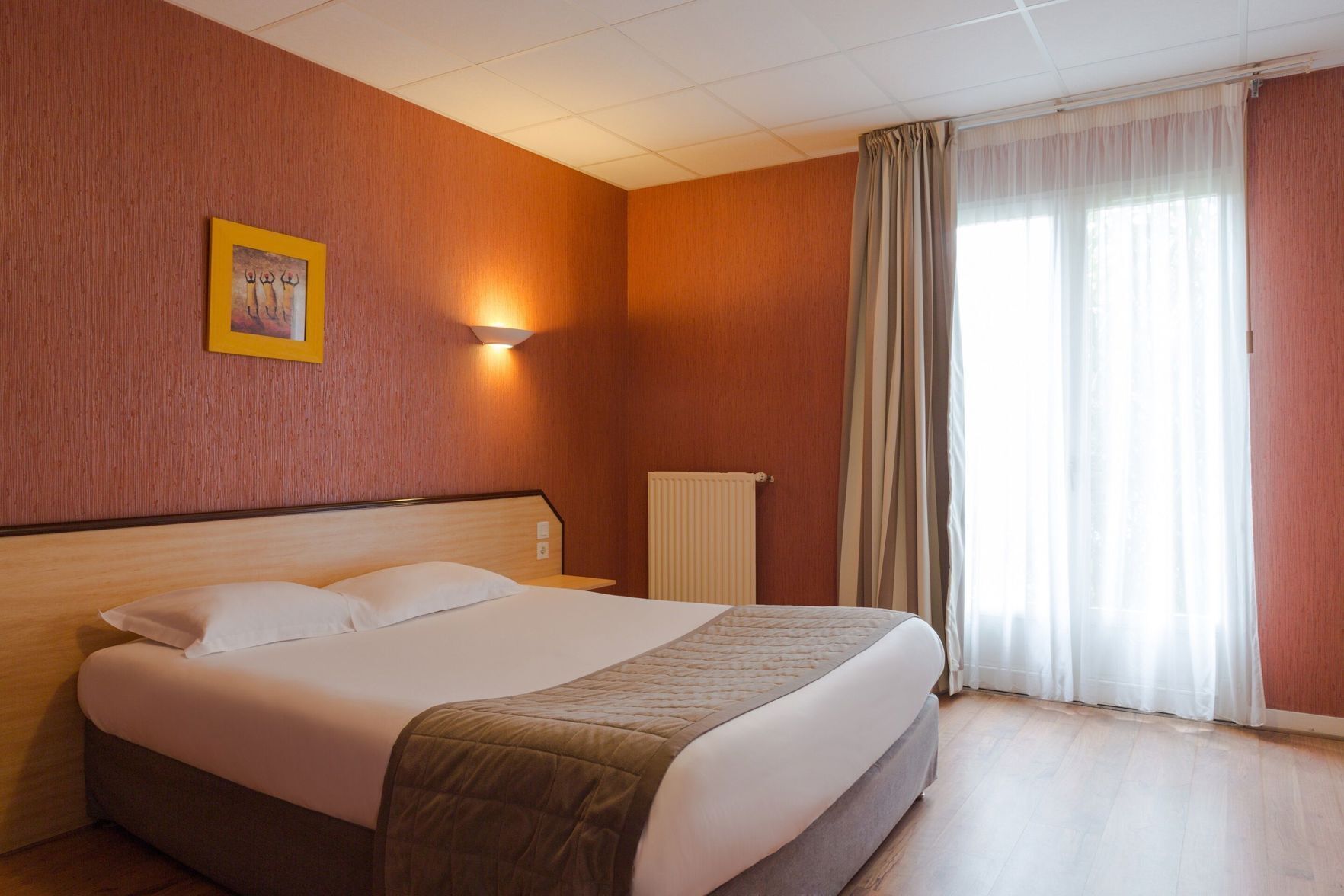 Select Comfort beds, individually decorated, soundproofing