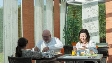 Dagelijks ontbijtbuffet (toeslag)