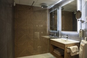 Standard-Doppelzimmer | Badezimmer
