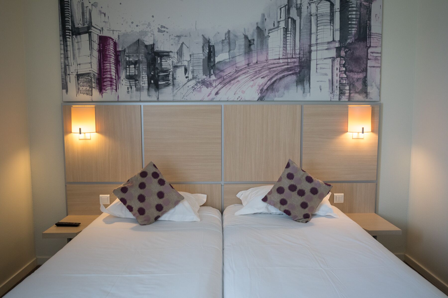 standard twin room | in-room safe, desk, soundproofing, iron/ironing board