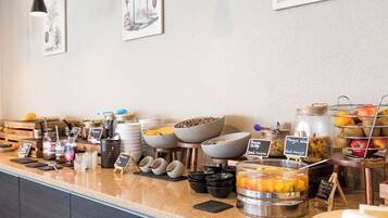 Daily buffet breakfast for a fee