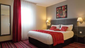Deluxe kamer, 1 twee- of 2 eenpersoonsbedden | Een kluis op de kamer, een bureau, geluiddichte muren