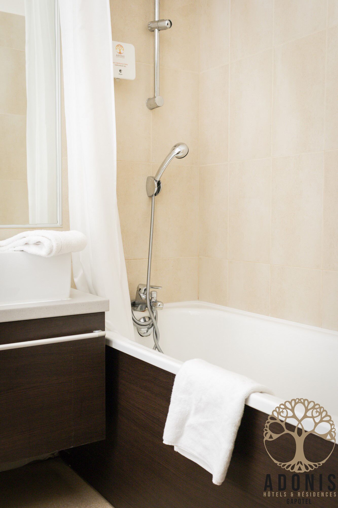 Foto - Adonis Gapotel