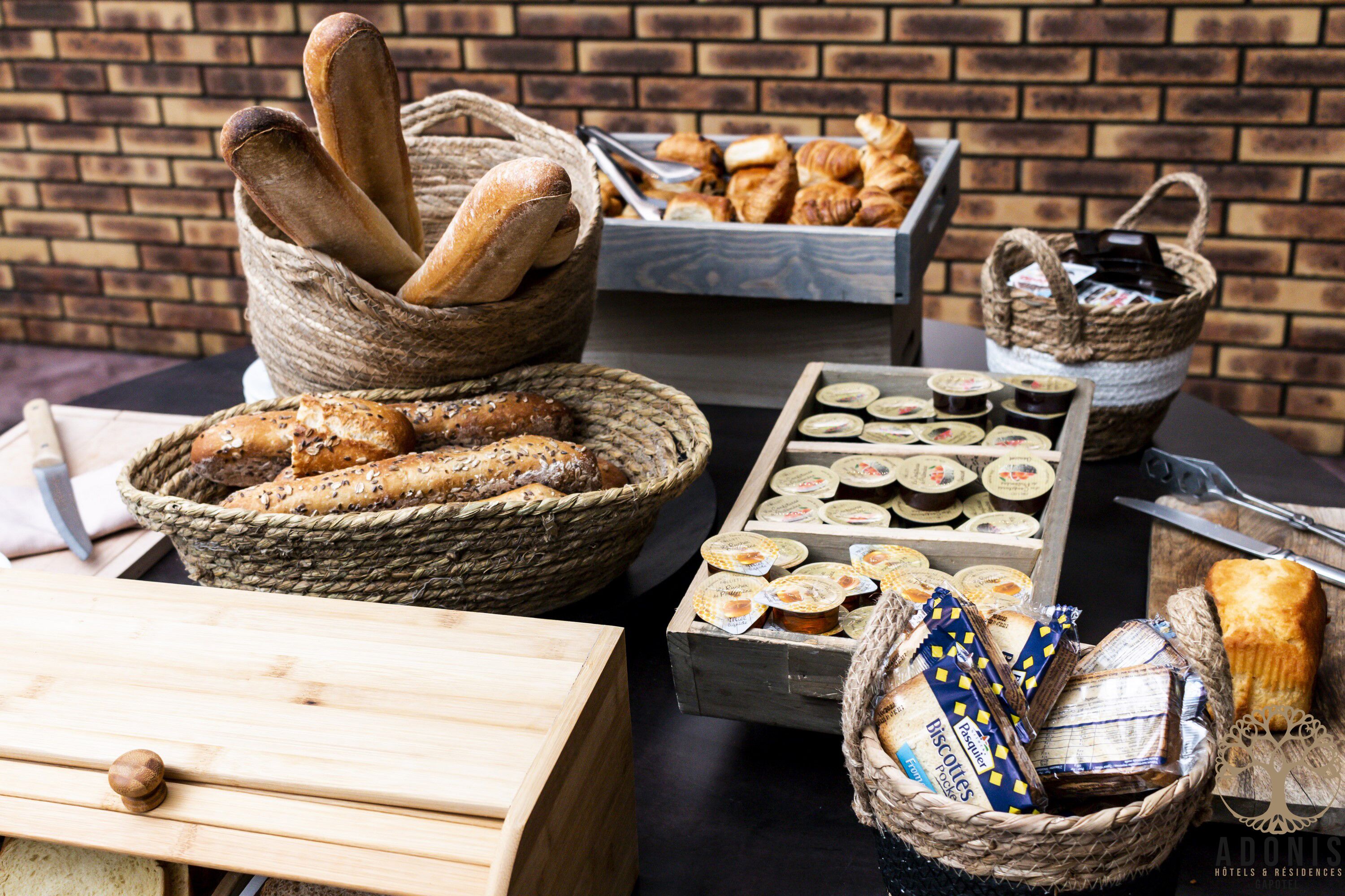 Foto - Adonis Gapotel