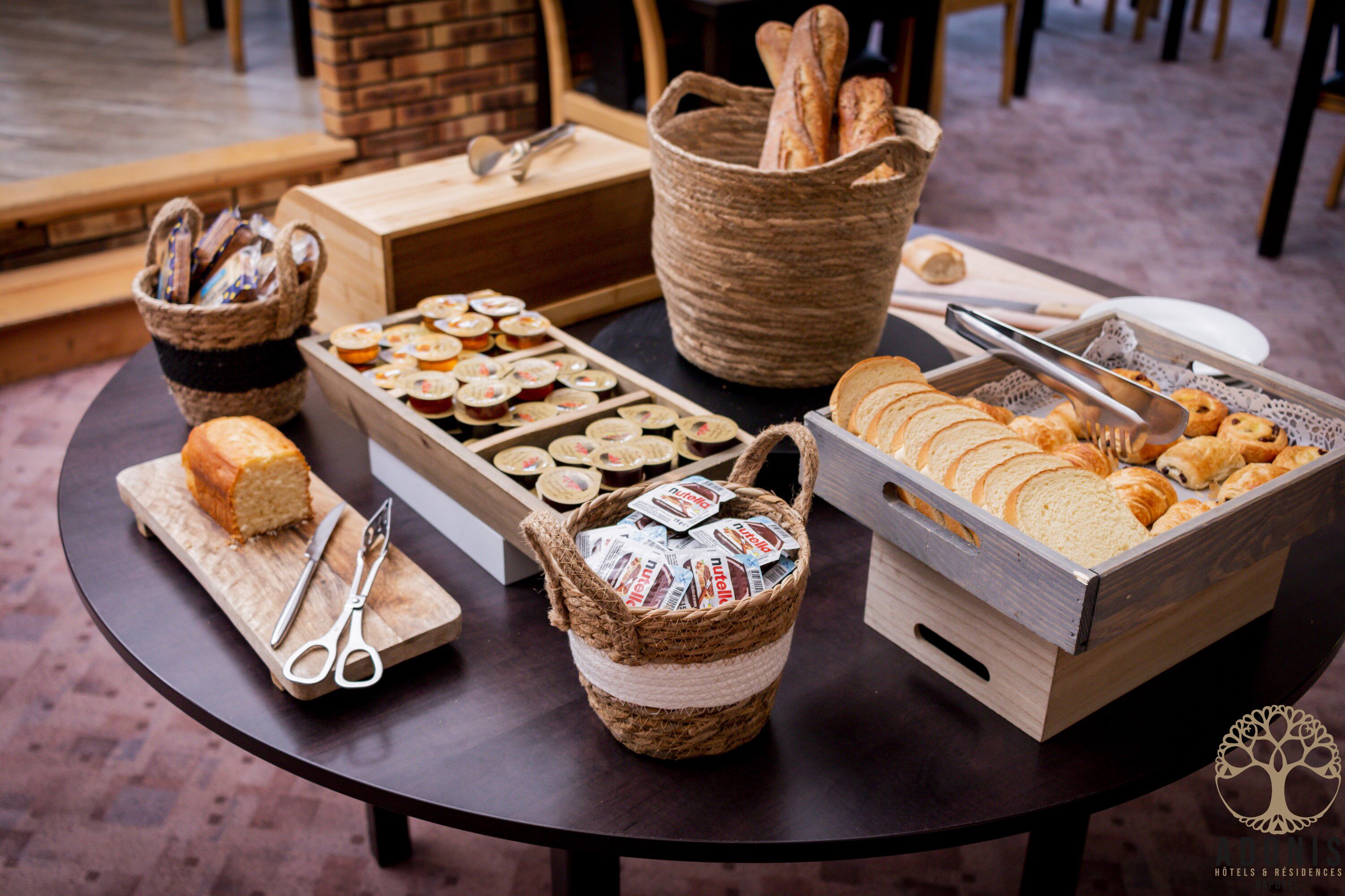 Foto - Adonis Gapotel