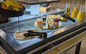 Daily buffet breakfast for a fee