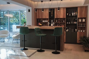 Bar (en la propiedad)