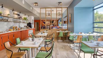 Daily buffet breakfast (EUR 14 per person)