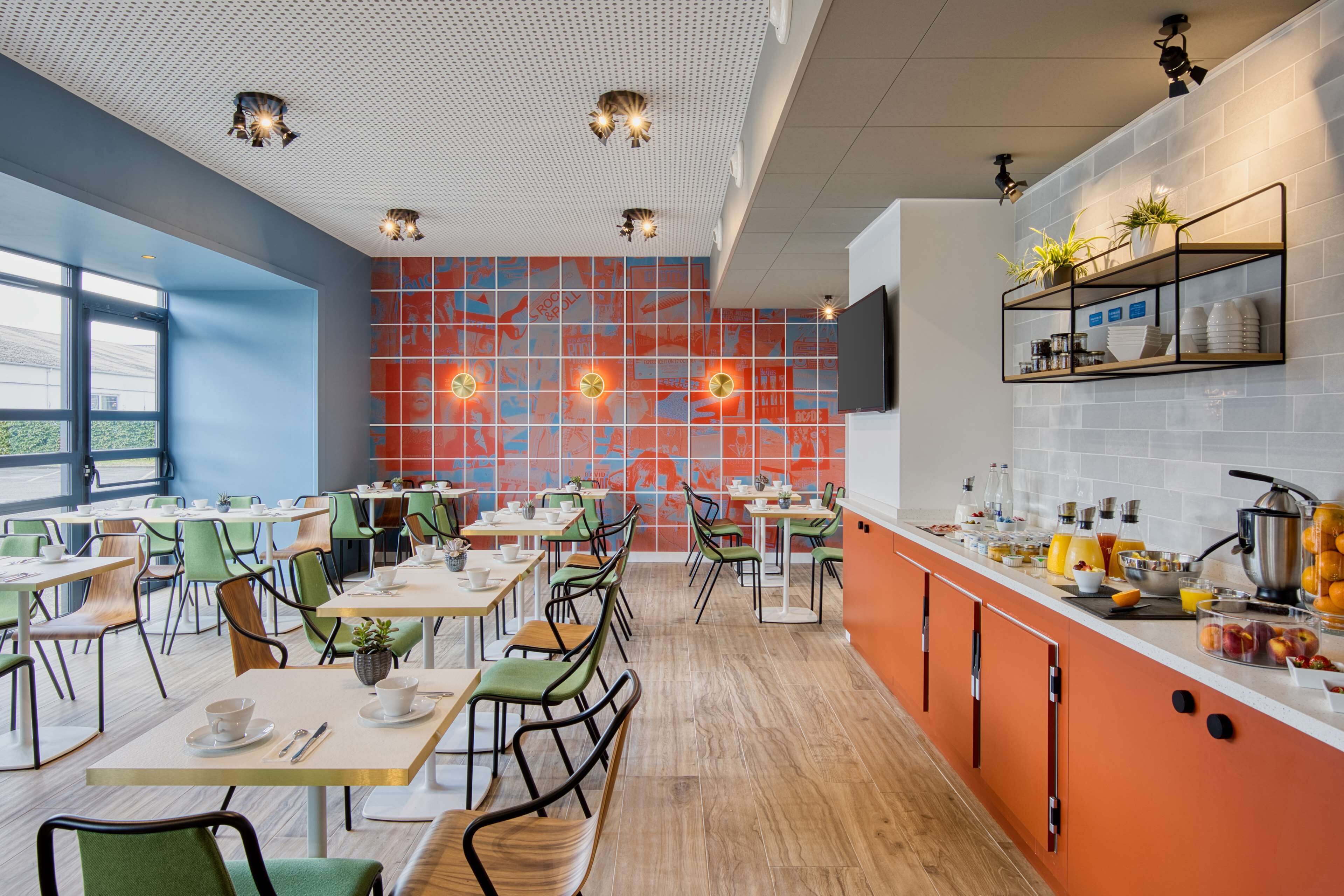 daily buffet breakfast (eur 14 per person)