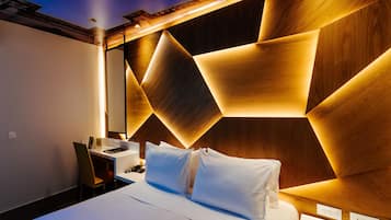 Zimmersafe, Schreibtisch, schallisolierte Zimmer, Bügeleisen/Bügelbrett