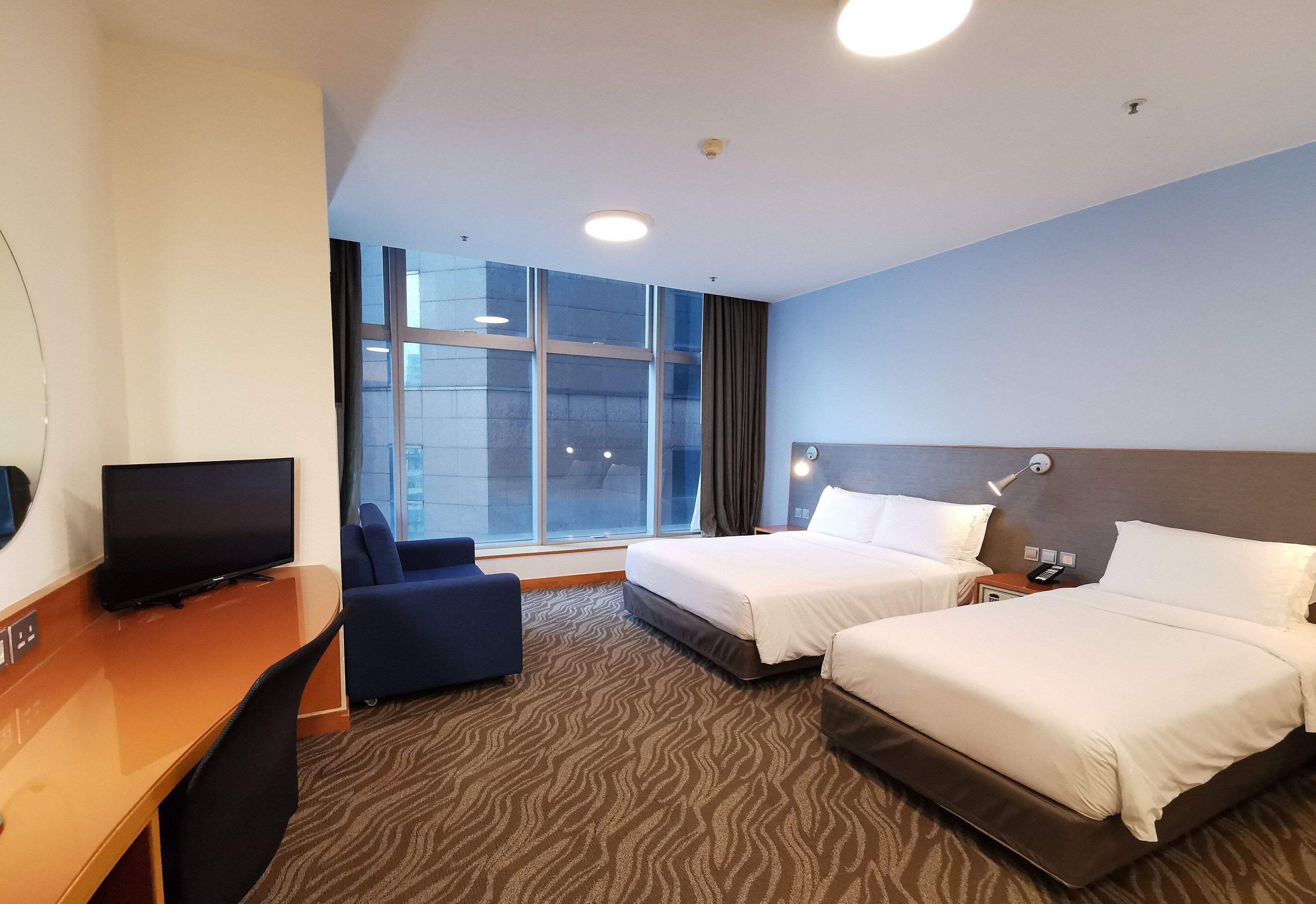 Photo - Holiday Inn Express Hong Kong Causeway Bay by IHG