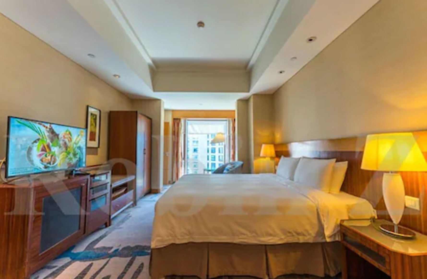 Rúmföt af bestu gerð, míníbar, öryggishólf í herbergi, skrifborð