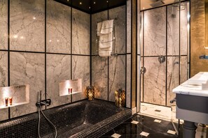 Suite Garden | Biljard