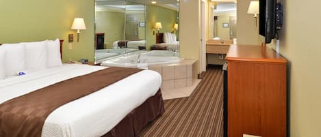 Escritorio, tabla de planchar con plancha, wifi gratis y despertador