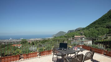 LĂ€genhet Deluxe - 1 sovrum - terrass - havsutsikt | Terrass/Patio