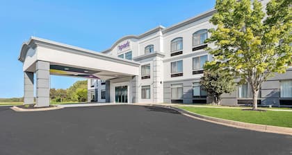 Spark by Hilton Tupelo