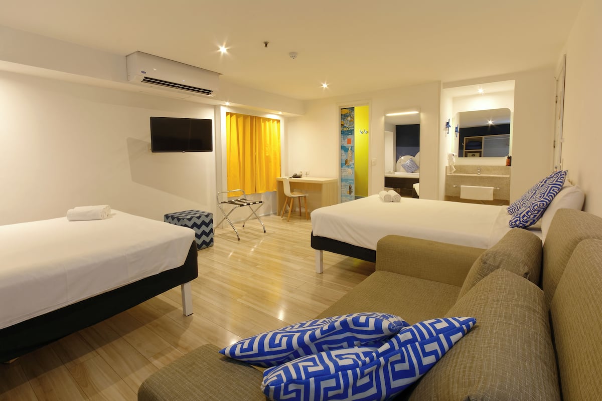 1 bedroom, minibar, individually decorated, desk