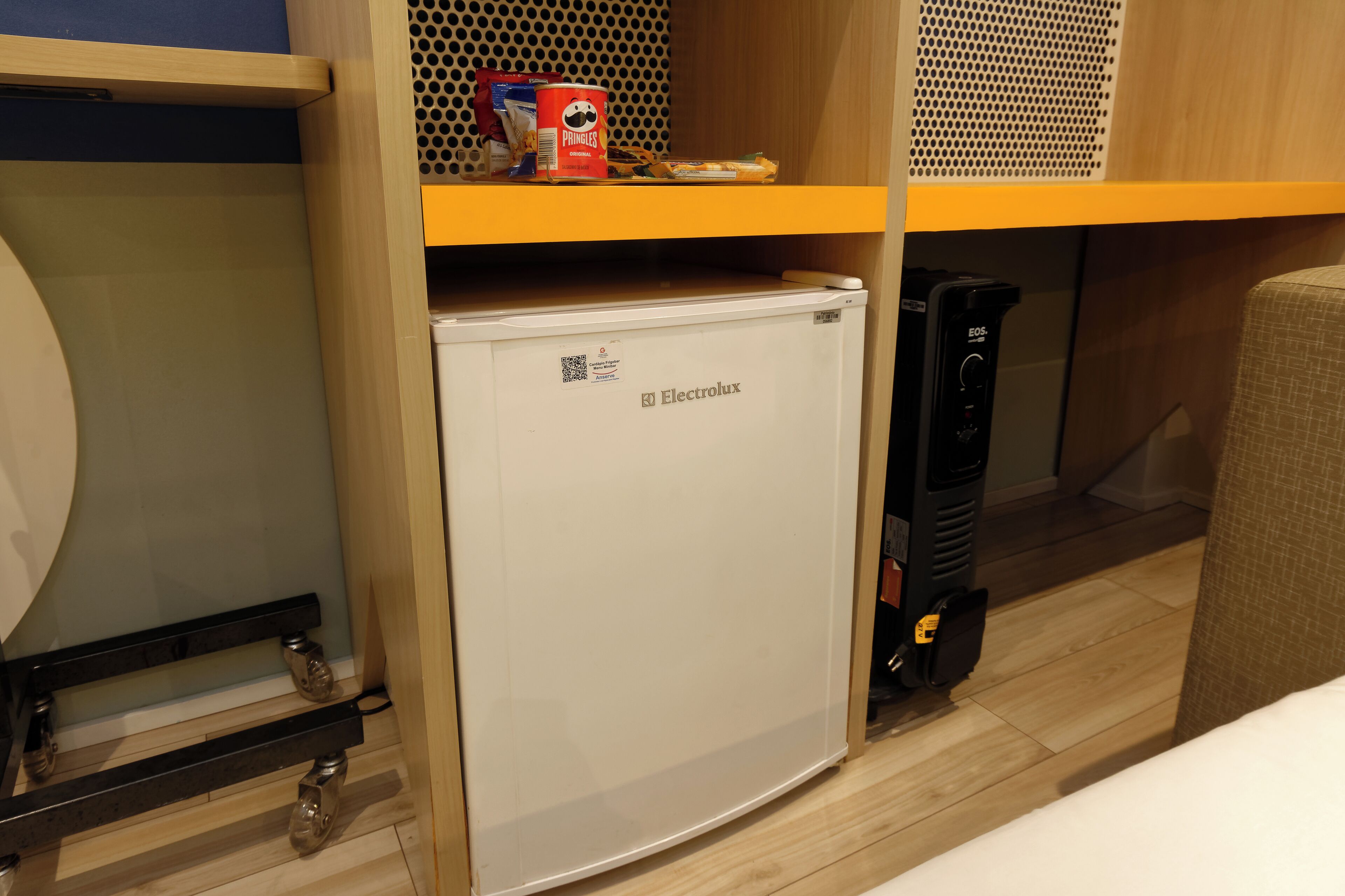 1 bedroom, minibar, individually decorated, desk