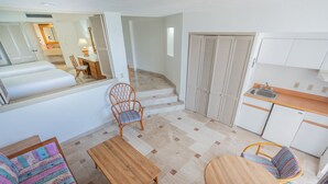 Junior Suite | 1 chambre, couette en duvet, coffre-fort, fer et planche à repasser