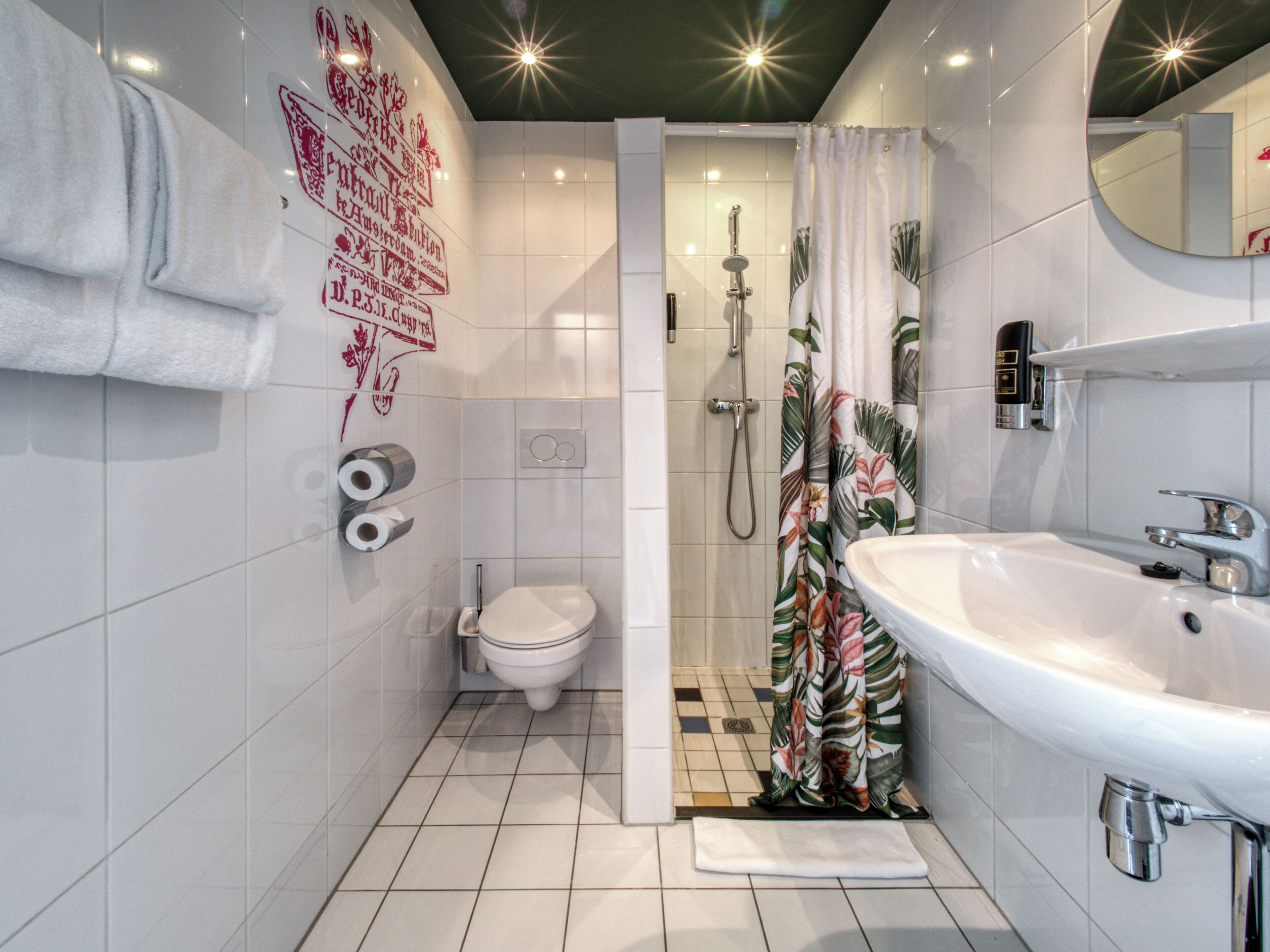 twin room | bathroom | free toiletries, hair dryer, towels