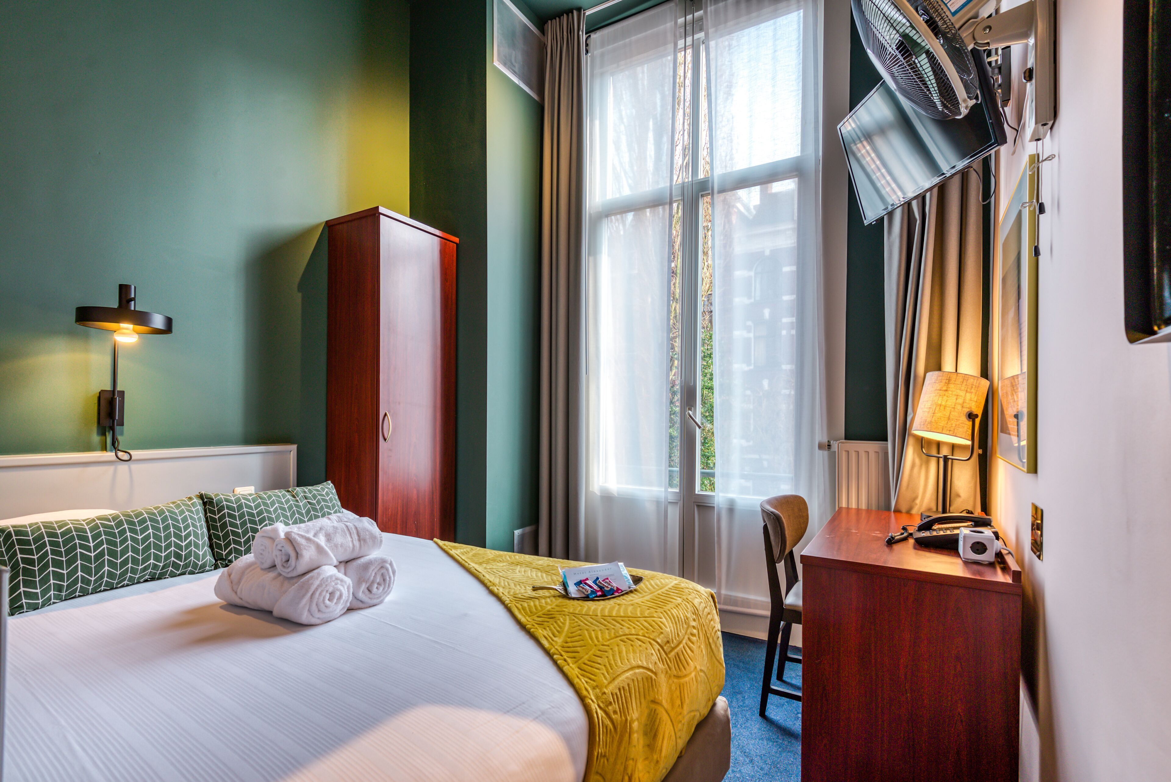 Hypo-allergenic bedding, in-room safe, desk, iron/ironing board