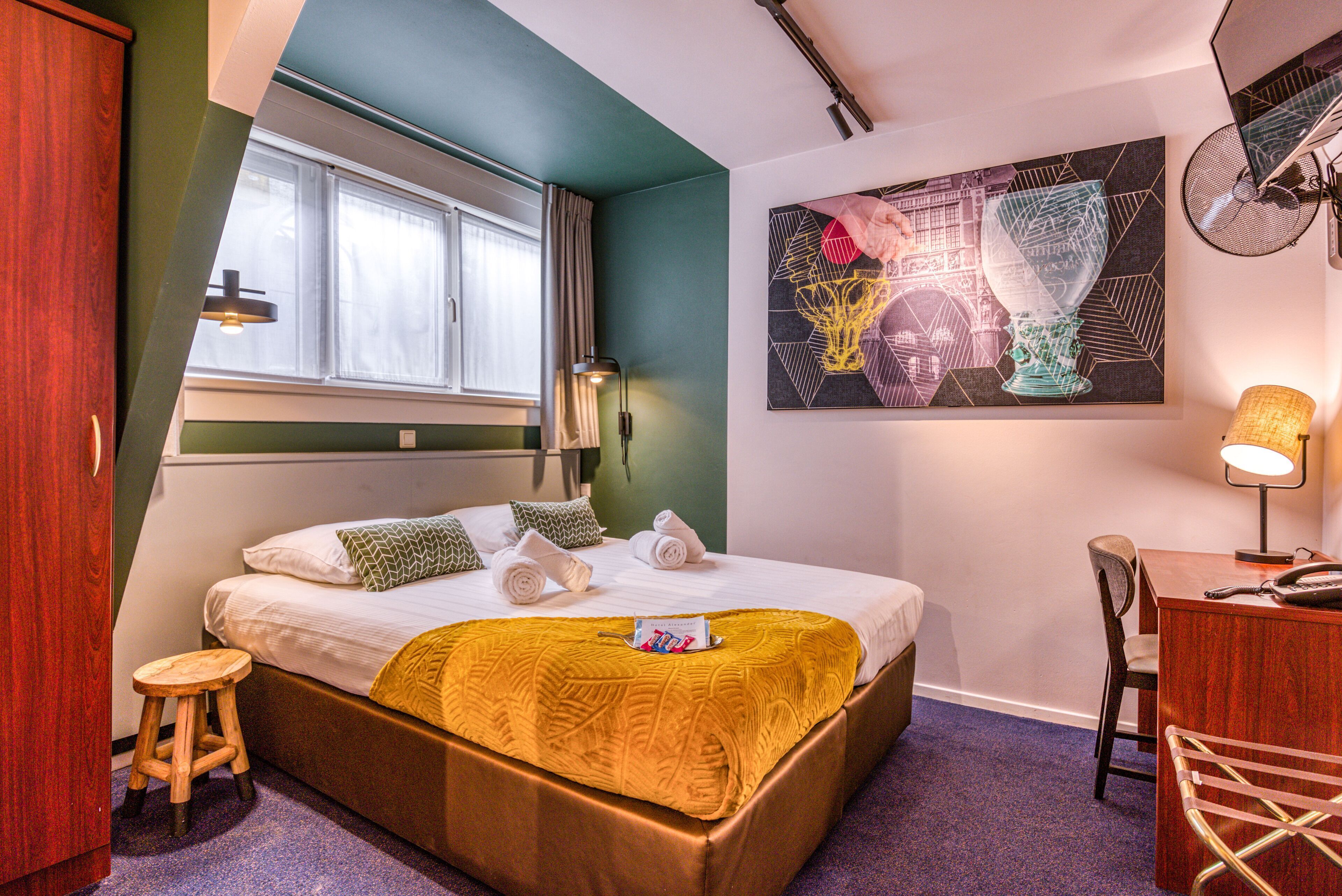 Hypo-allergenic bedding, in-room safe, desk, iron/ironing board