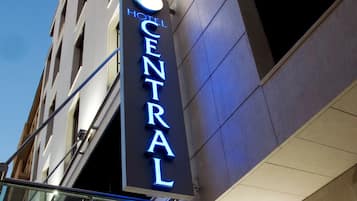 Mặt tiền nơi lưu trú