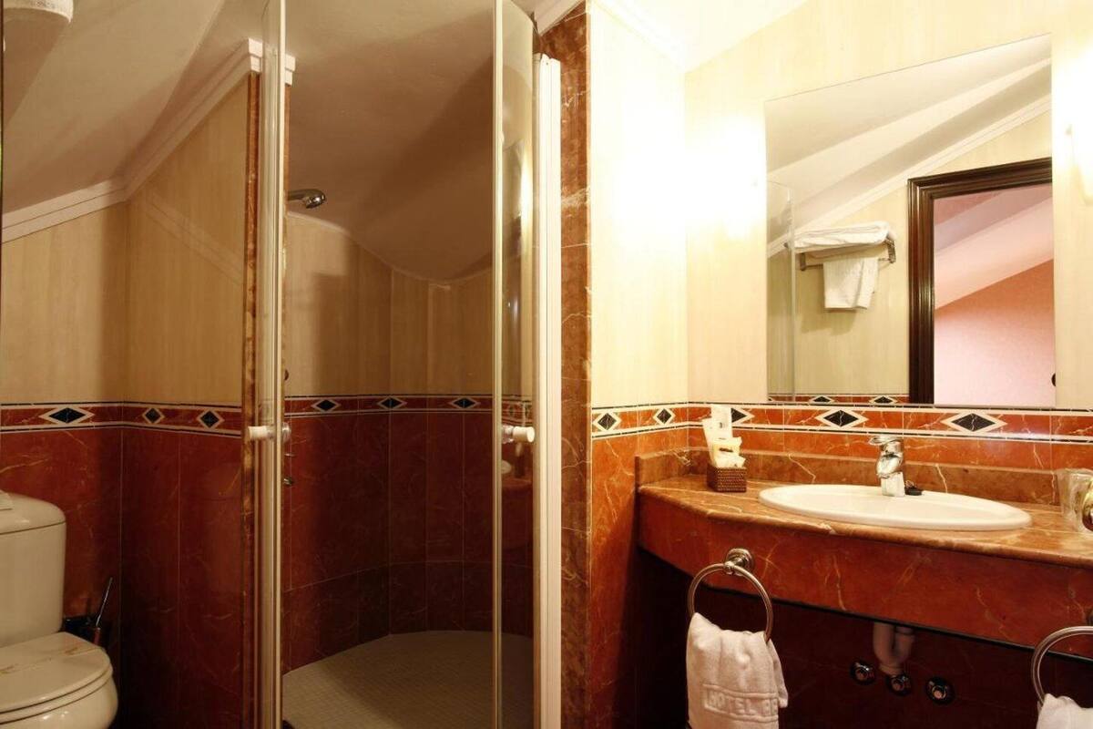 1 bedroom, premium bedding, minibar, in-room safe