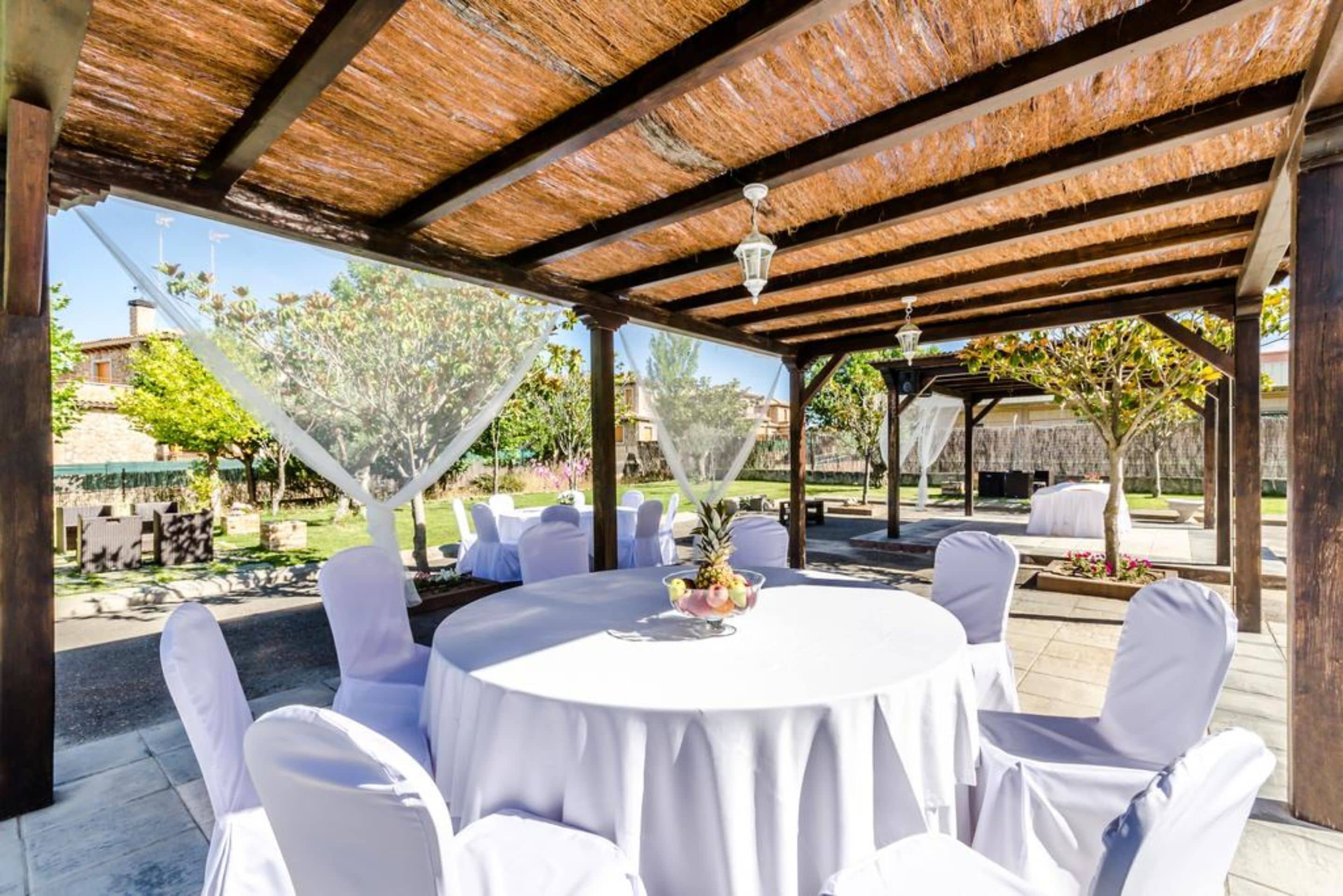 lunch and dinner served, mediterranean cuisine