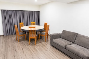 Business Suite with living area and street view
