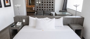 We Hotel Aeropuerto